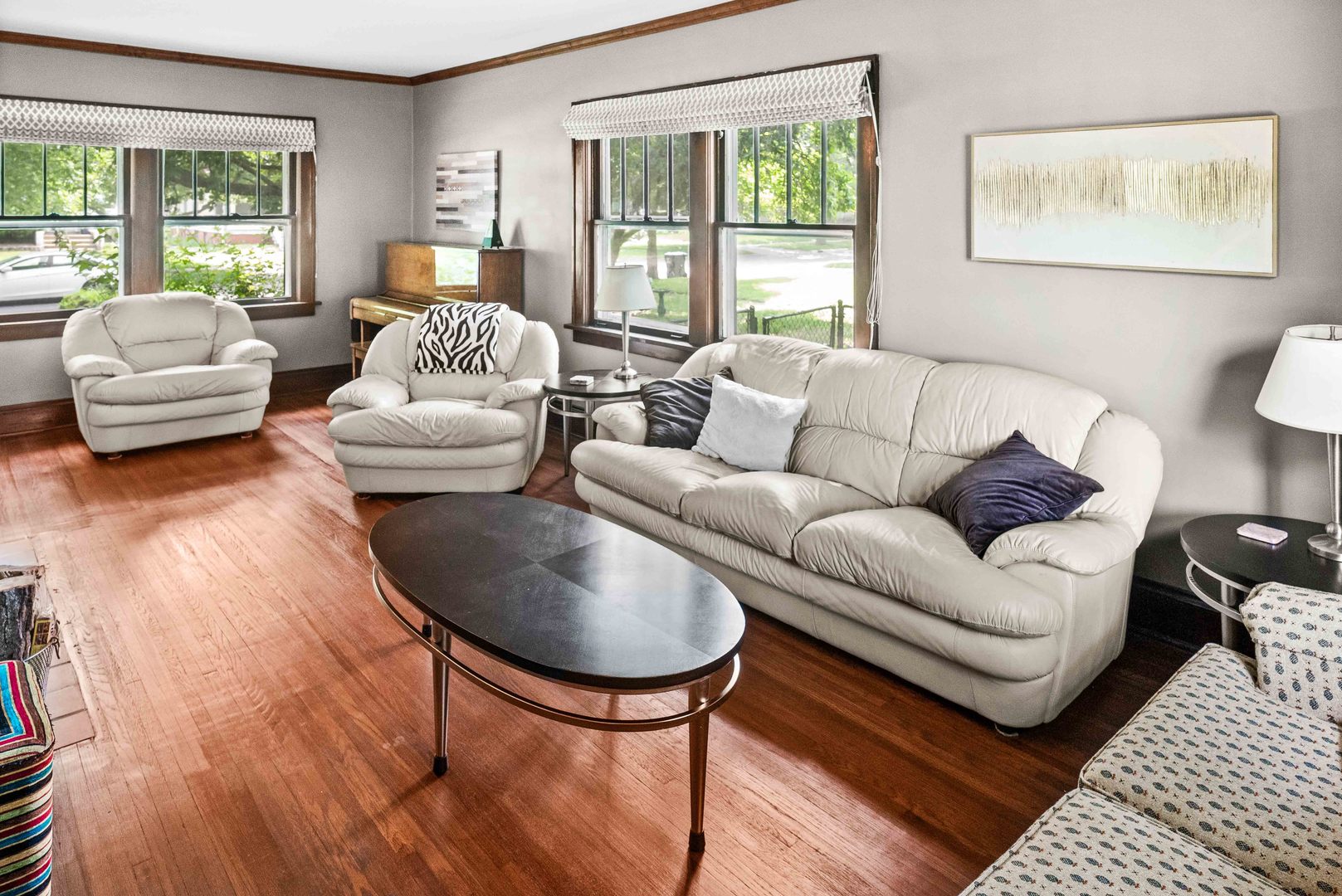 Listing images