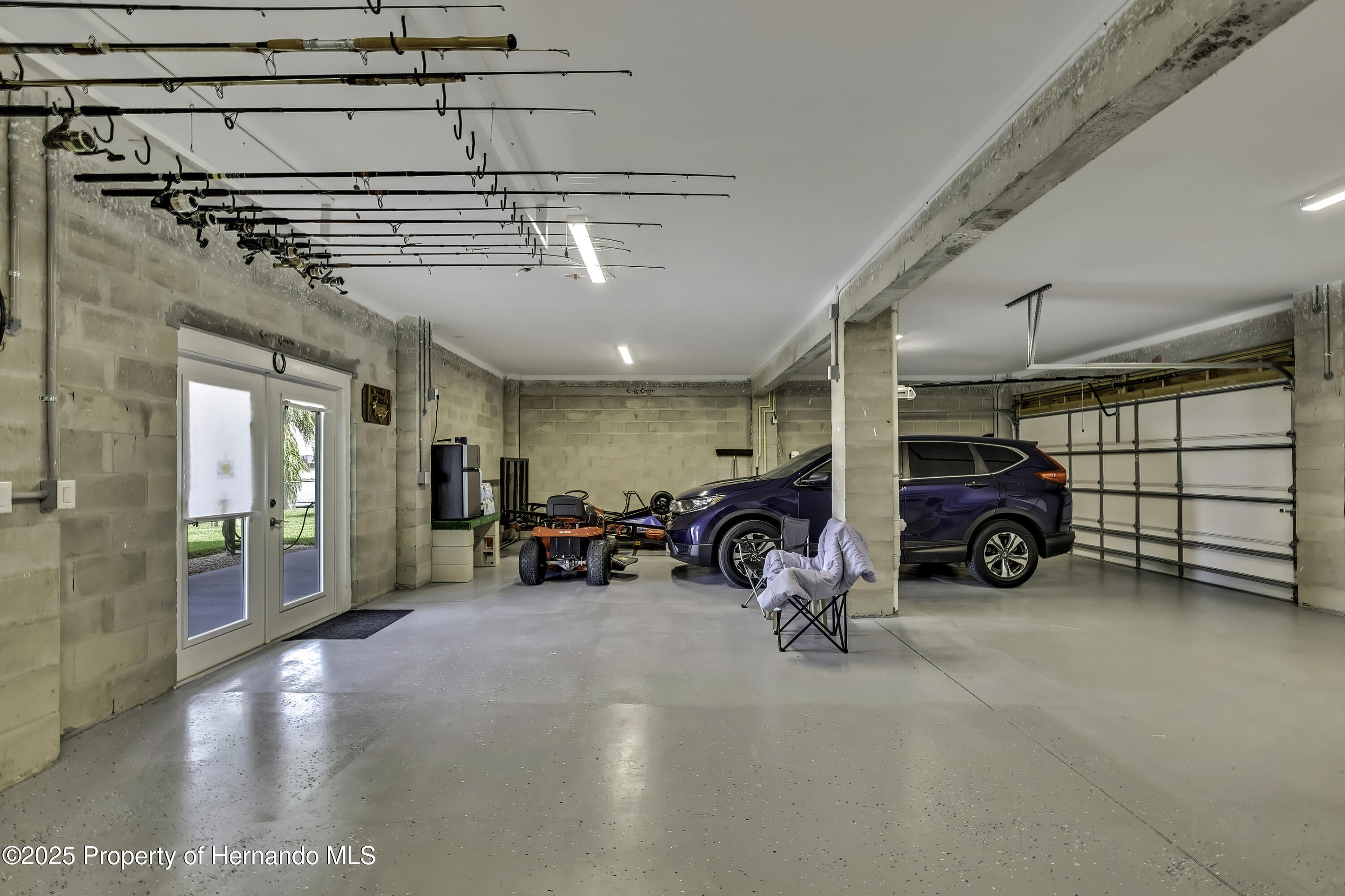 Listing images