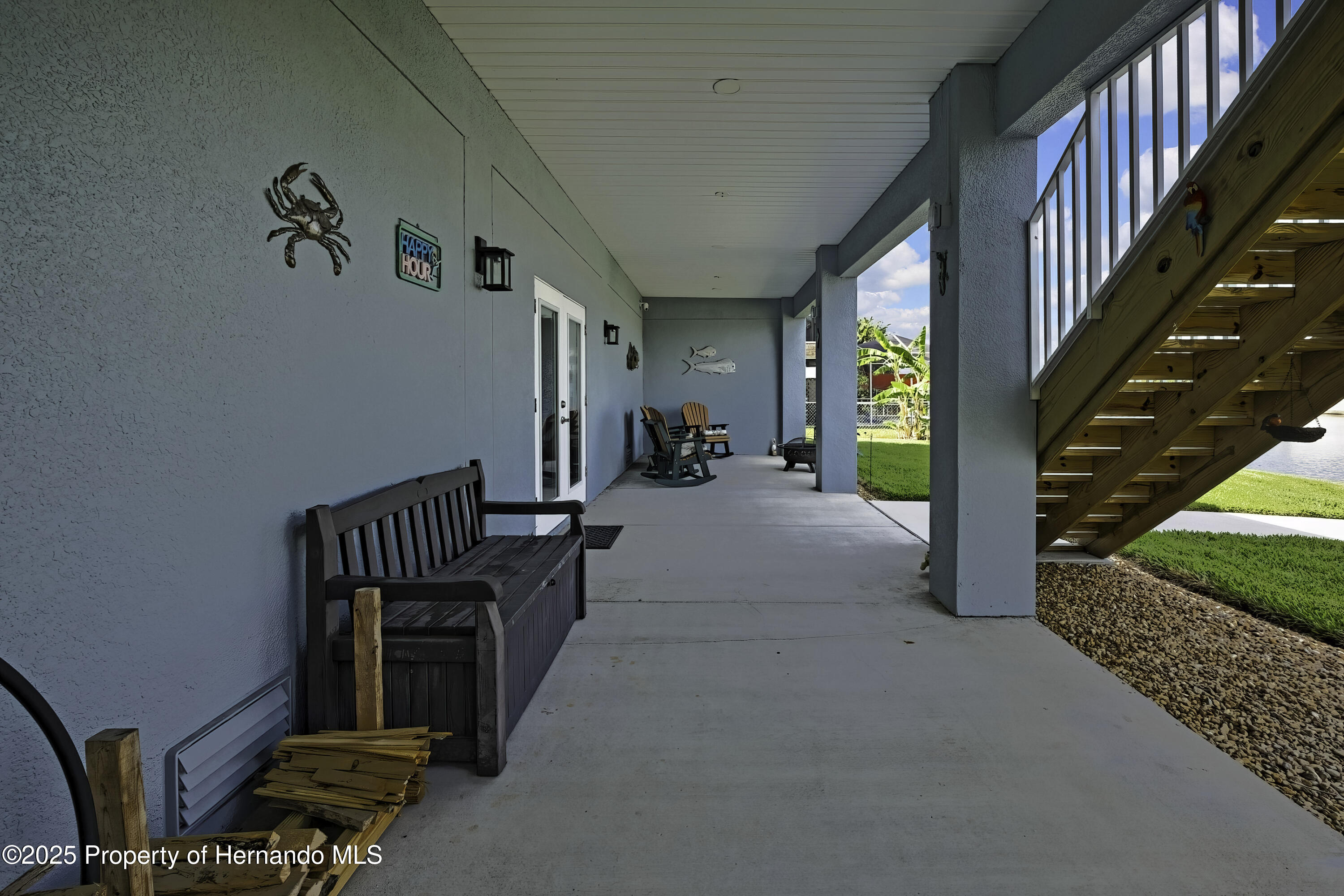 Listing images