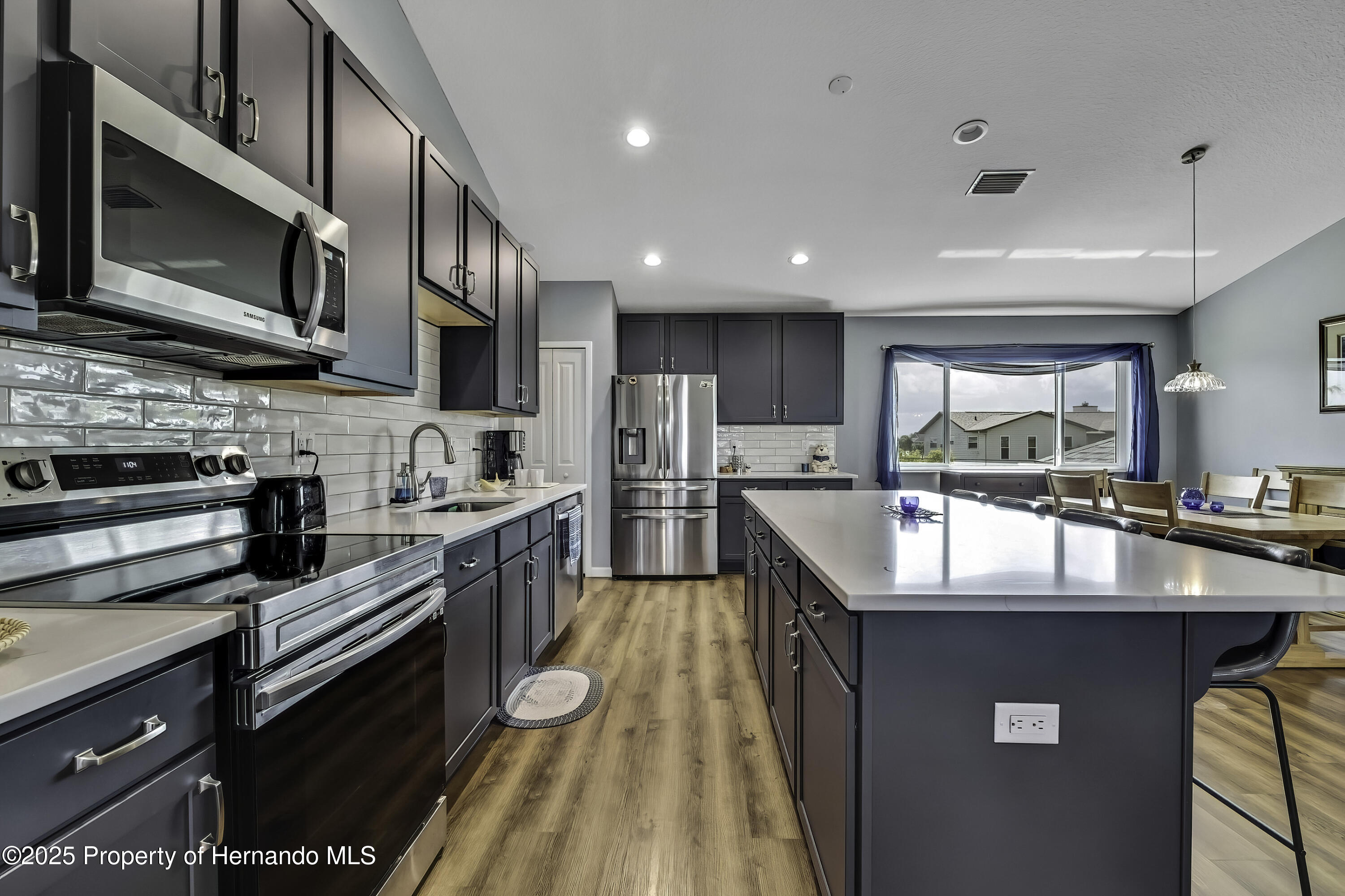 Listing images