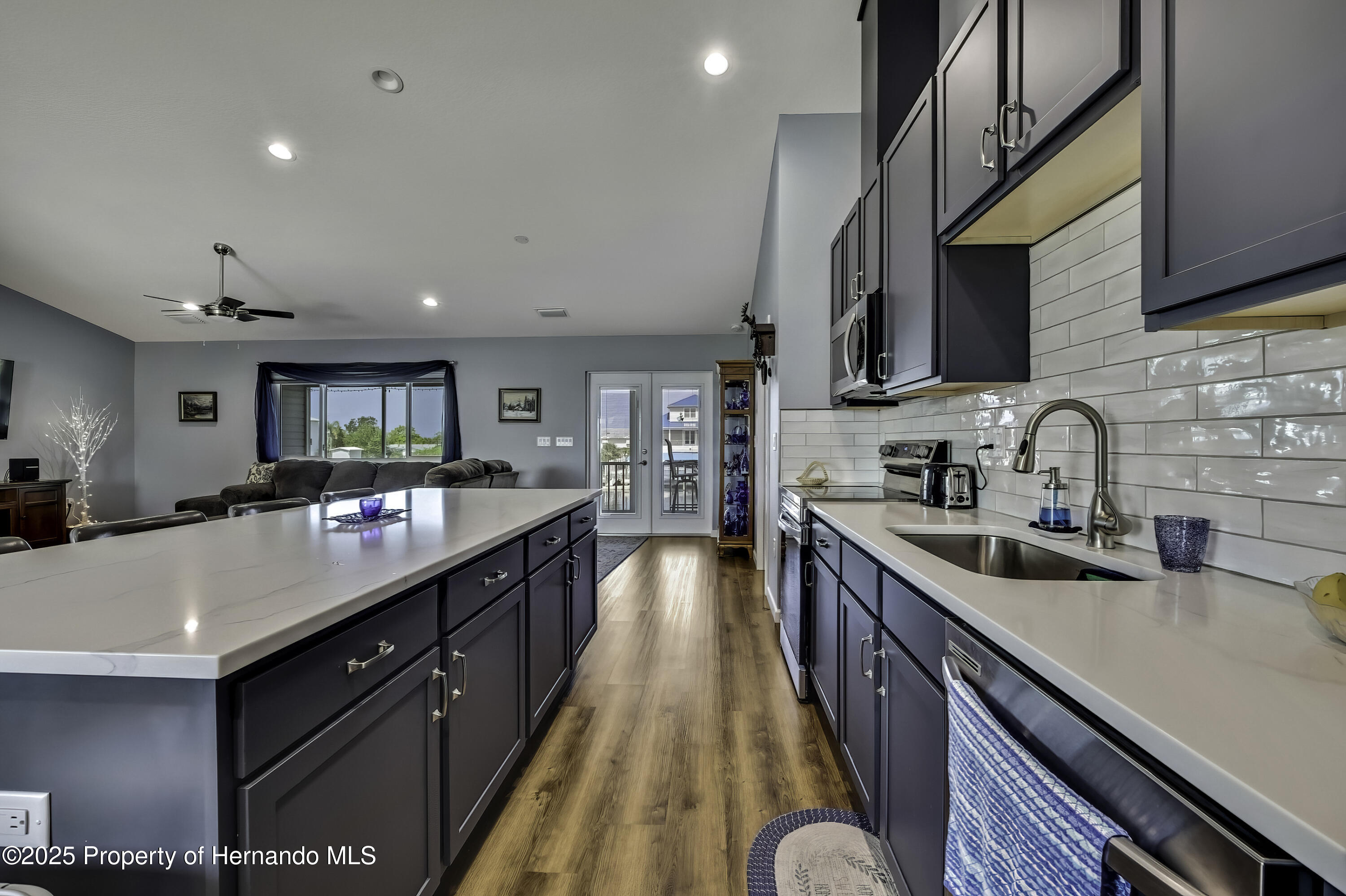 Listing images