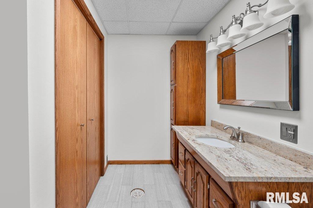 Listing images