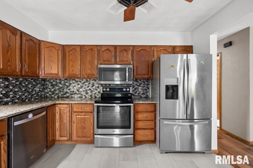 Listing images