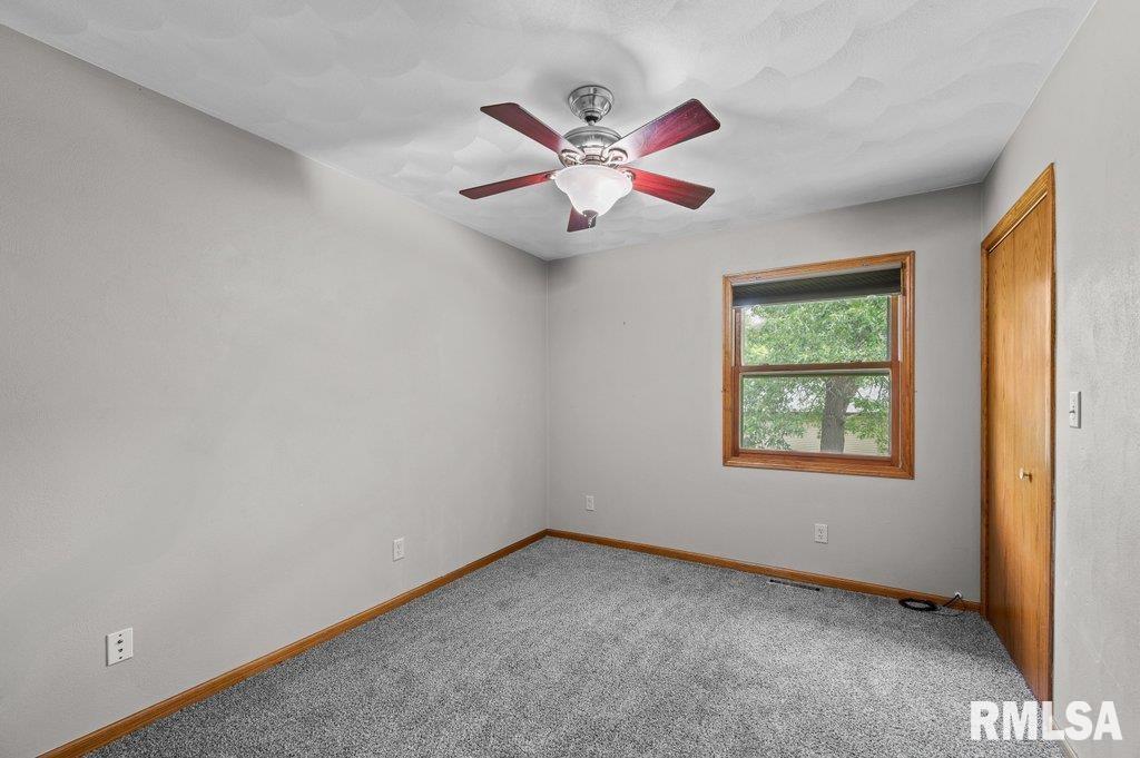 Listing images