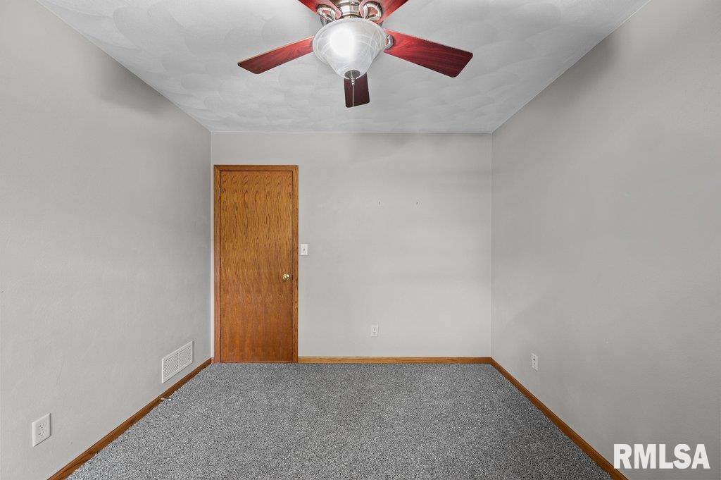 Listing images