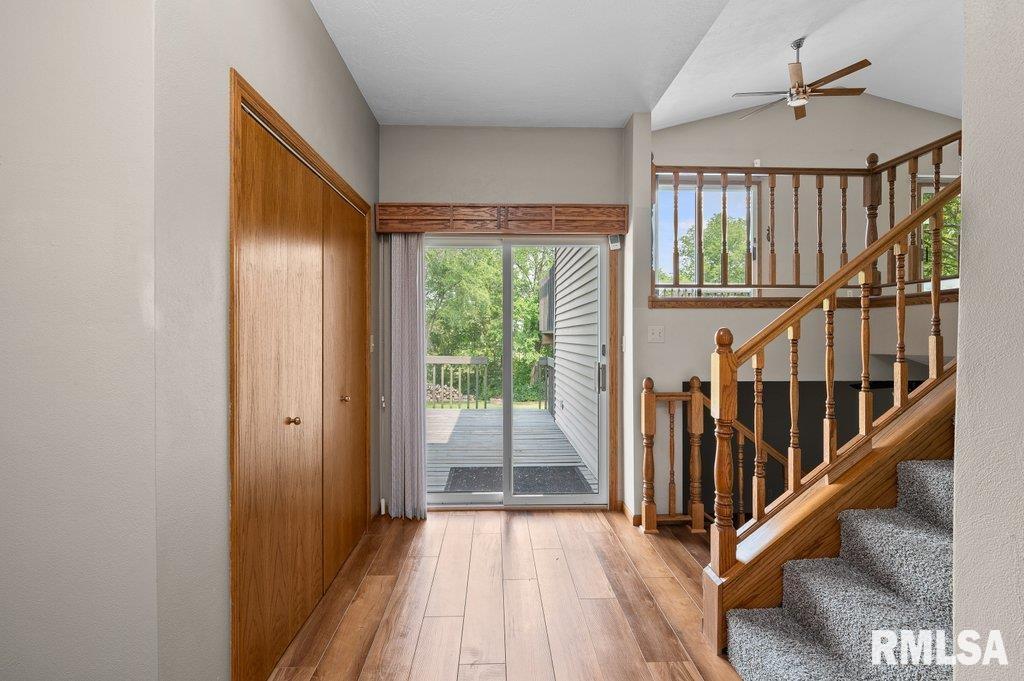 Listing images