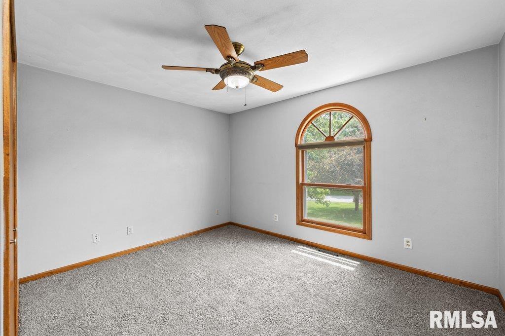 Listing images