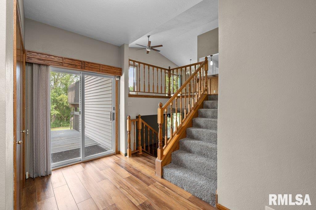 Listing images