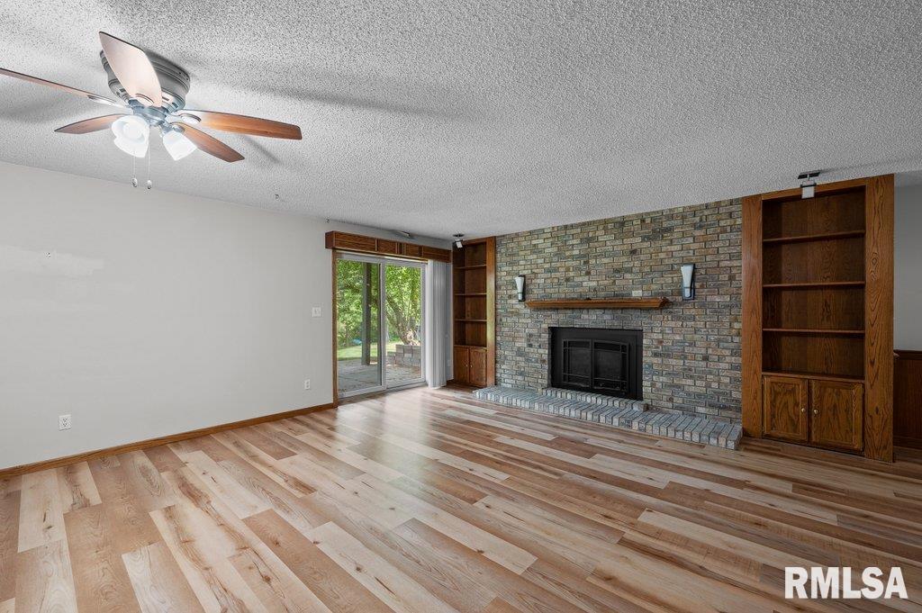 Listing images