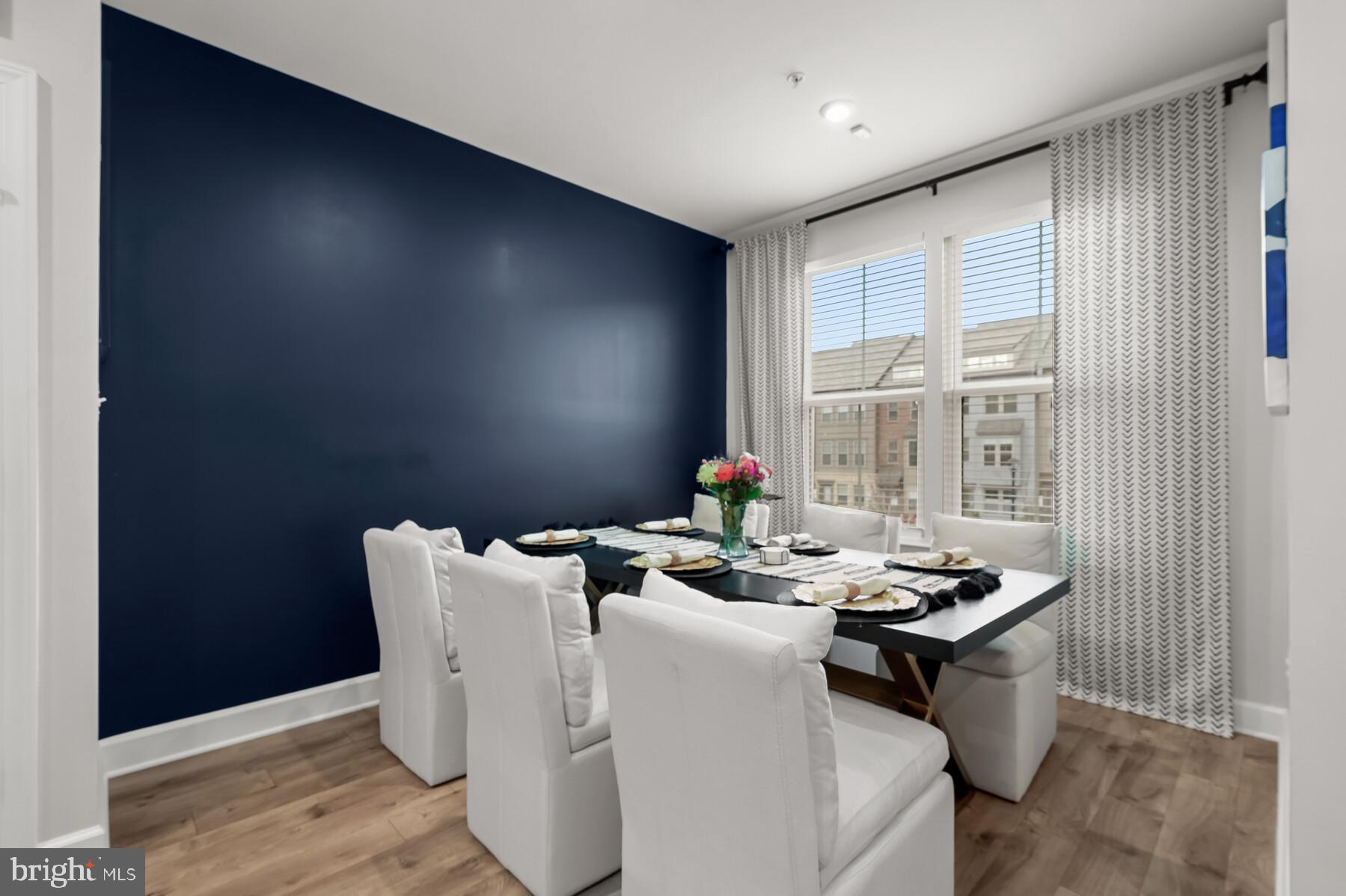 Listing images