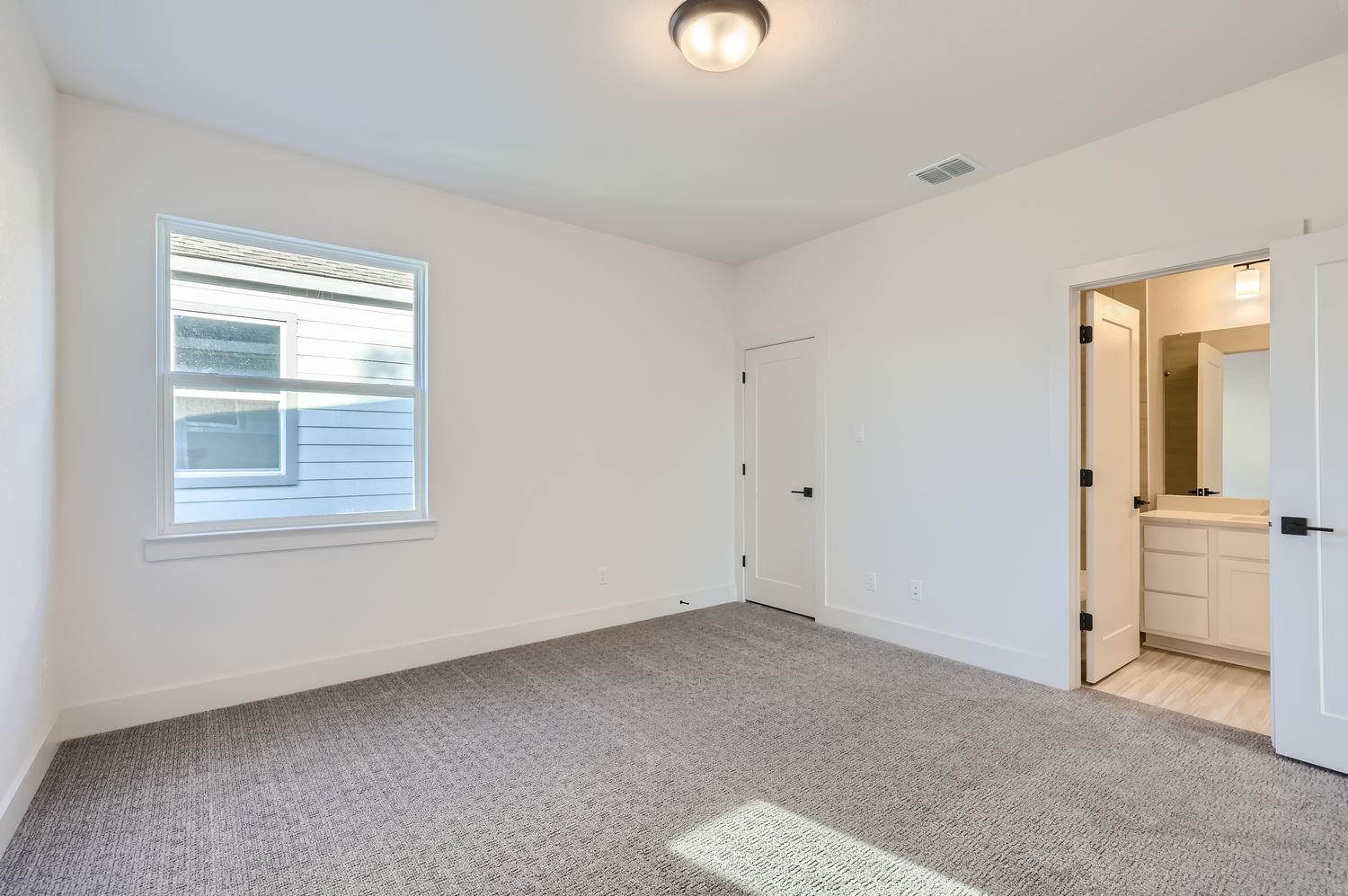 Listing images