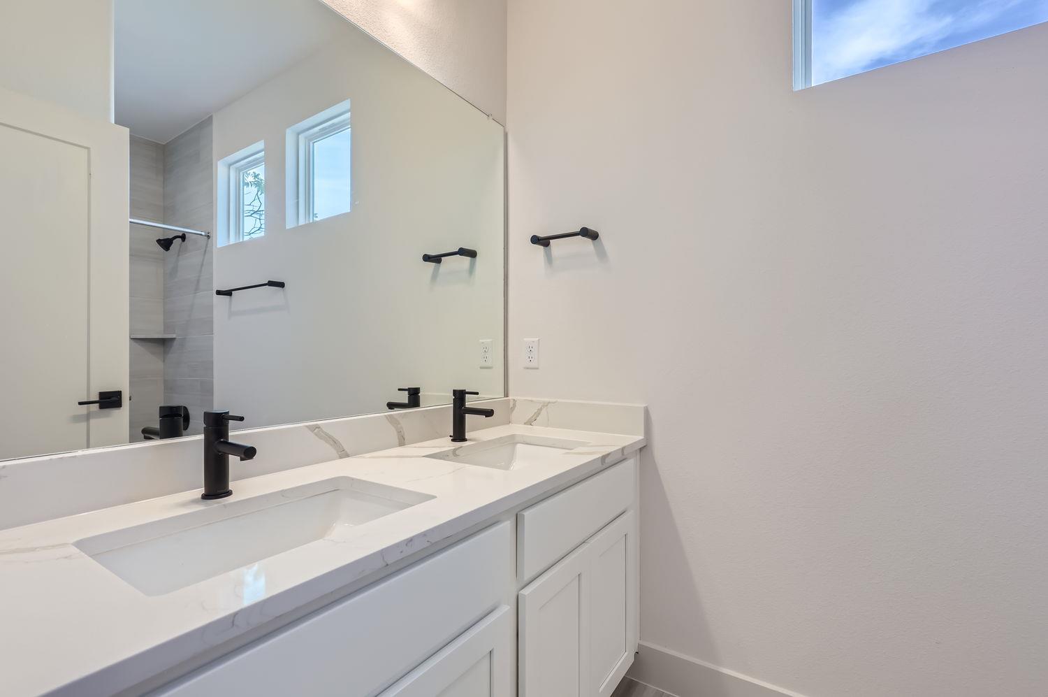 Listing images