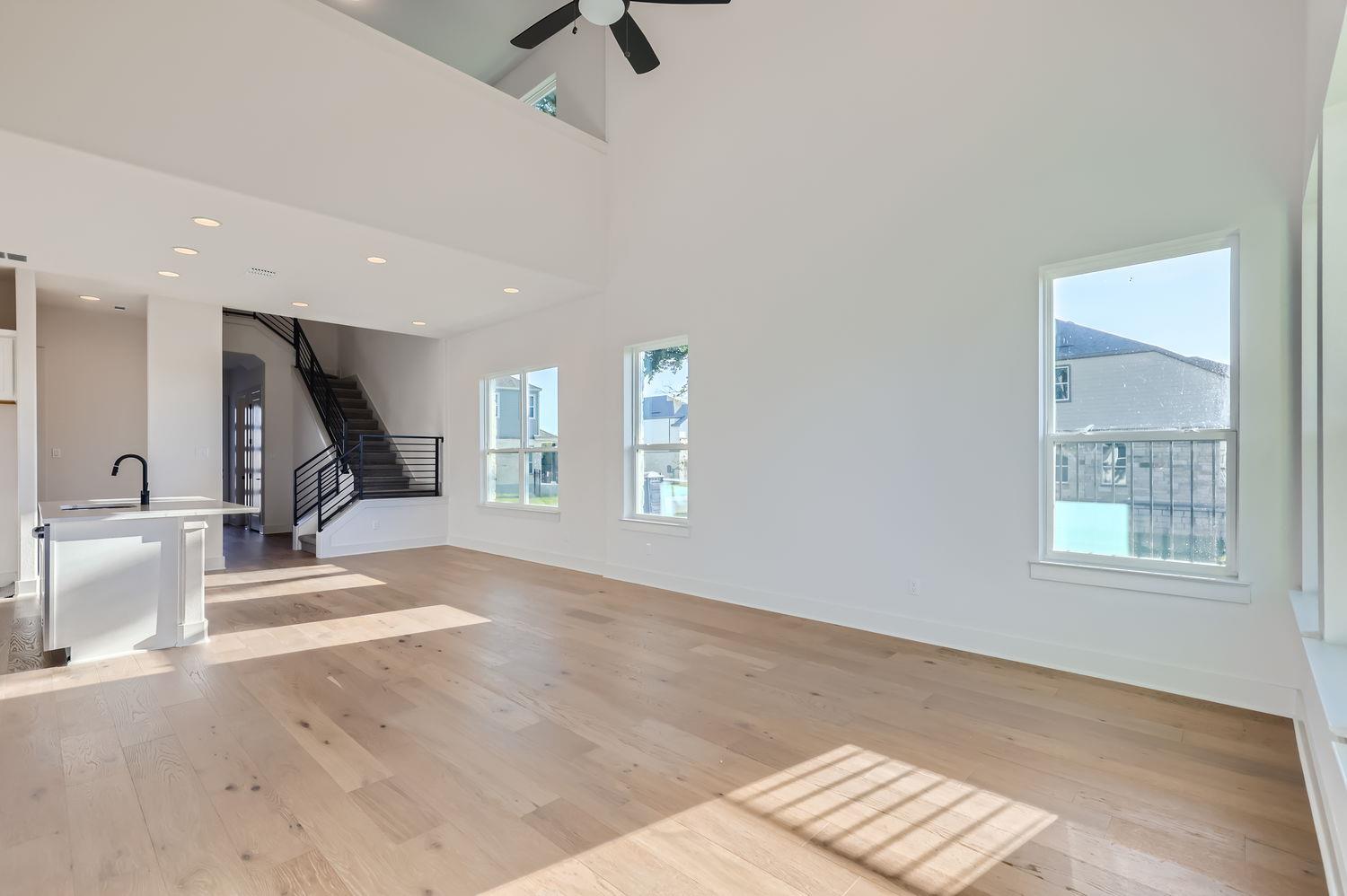 Listing images