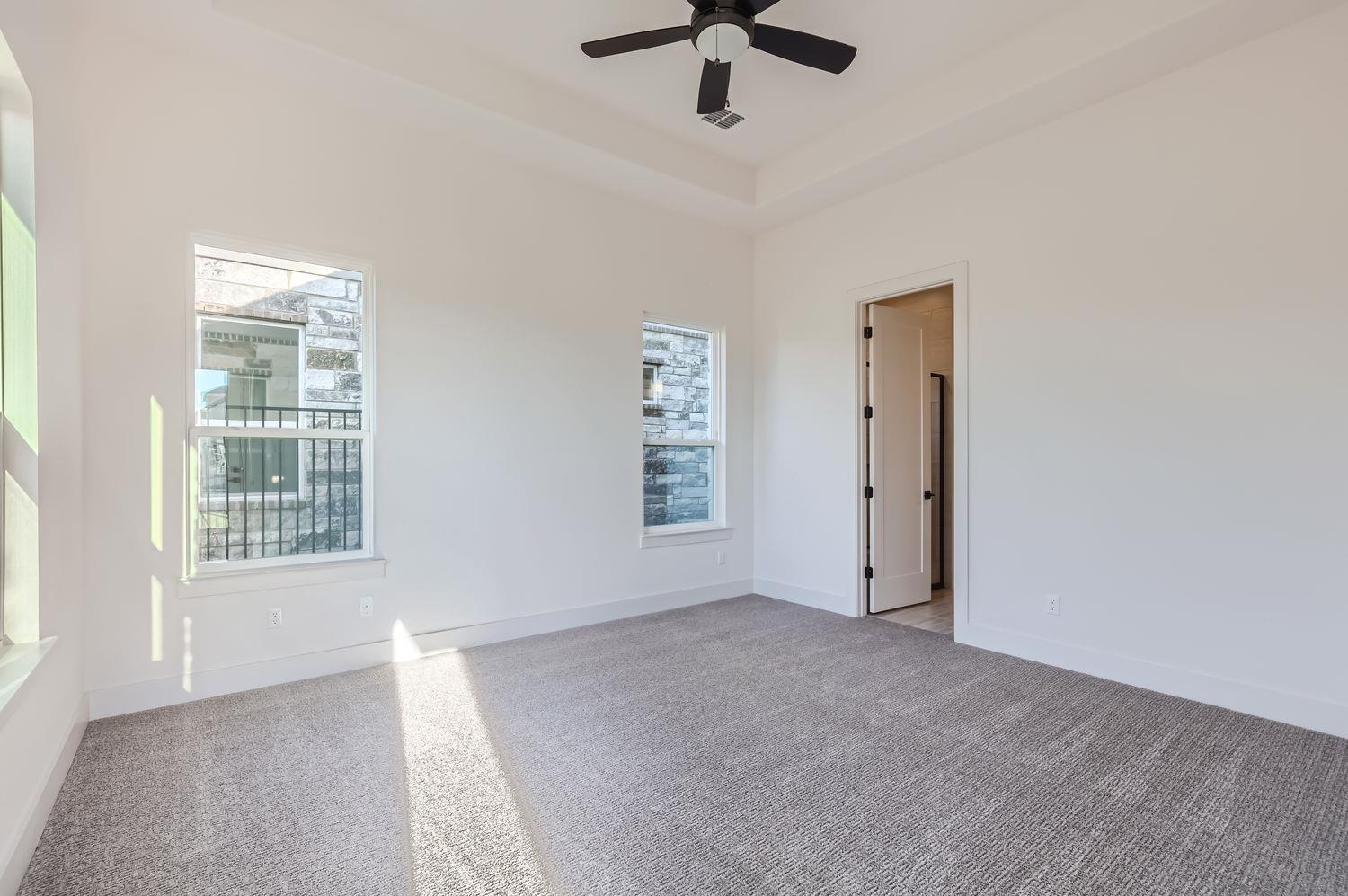 Listing images
