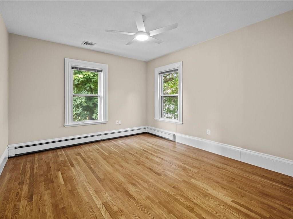 Listing images