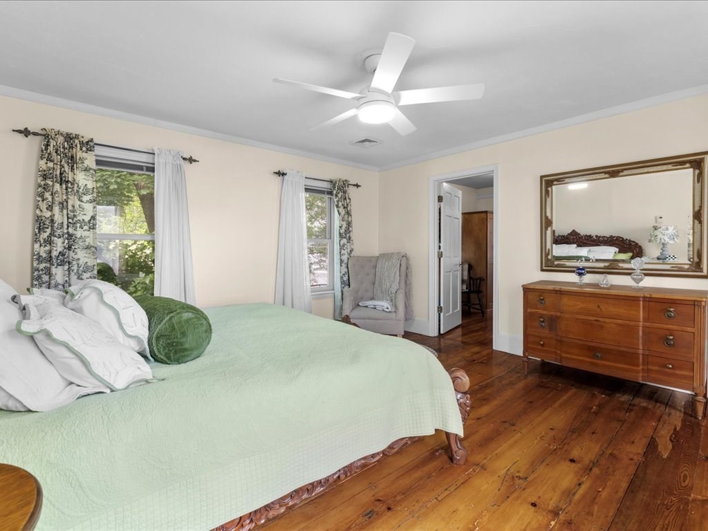 Listing images