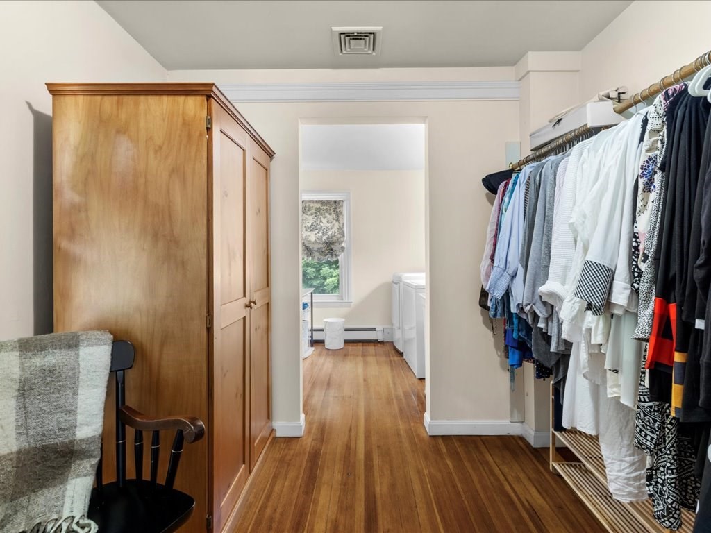 Listing images