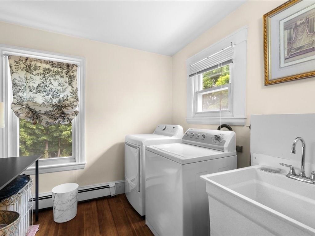 Listing images