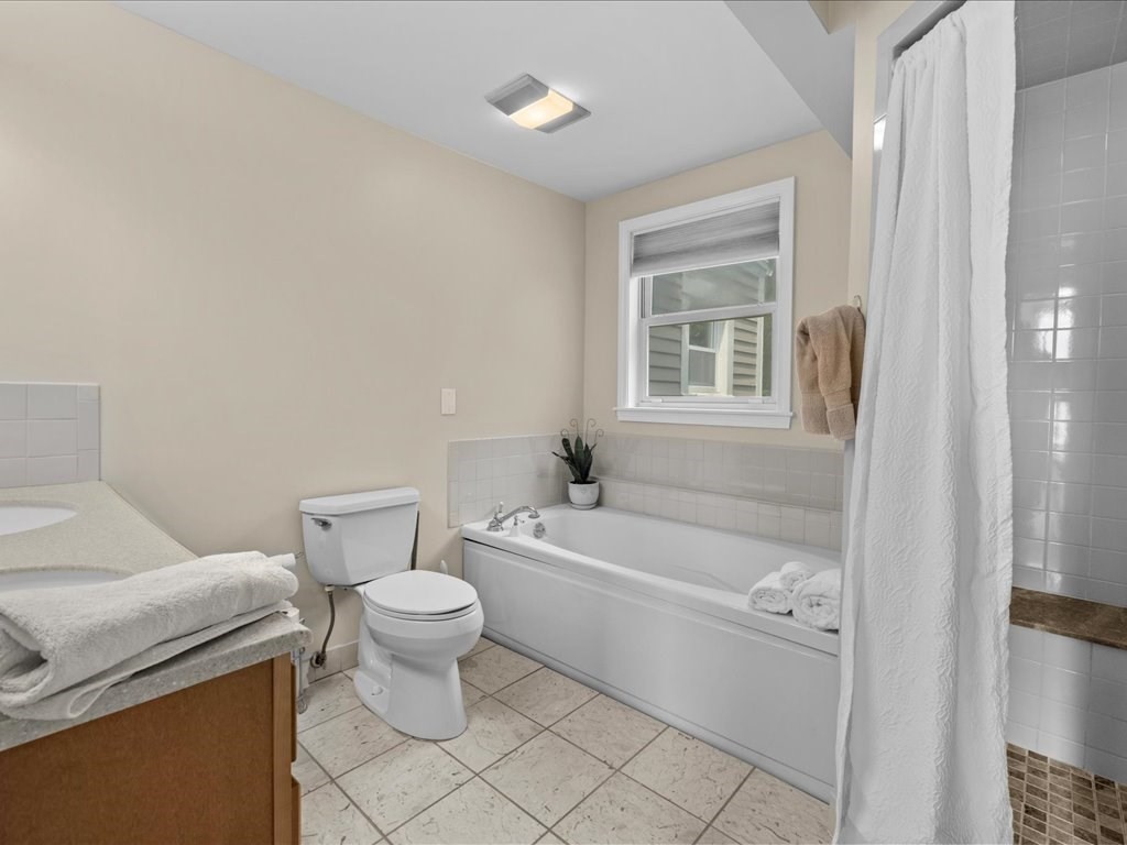 Listing images