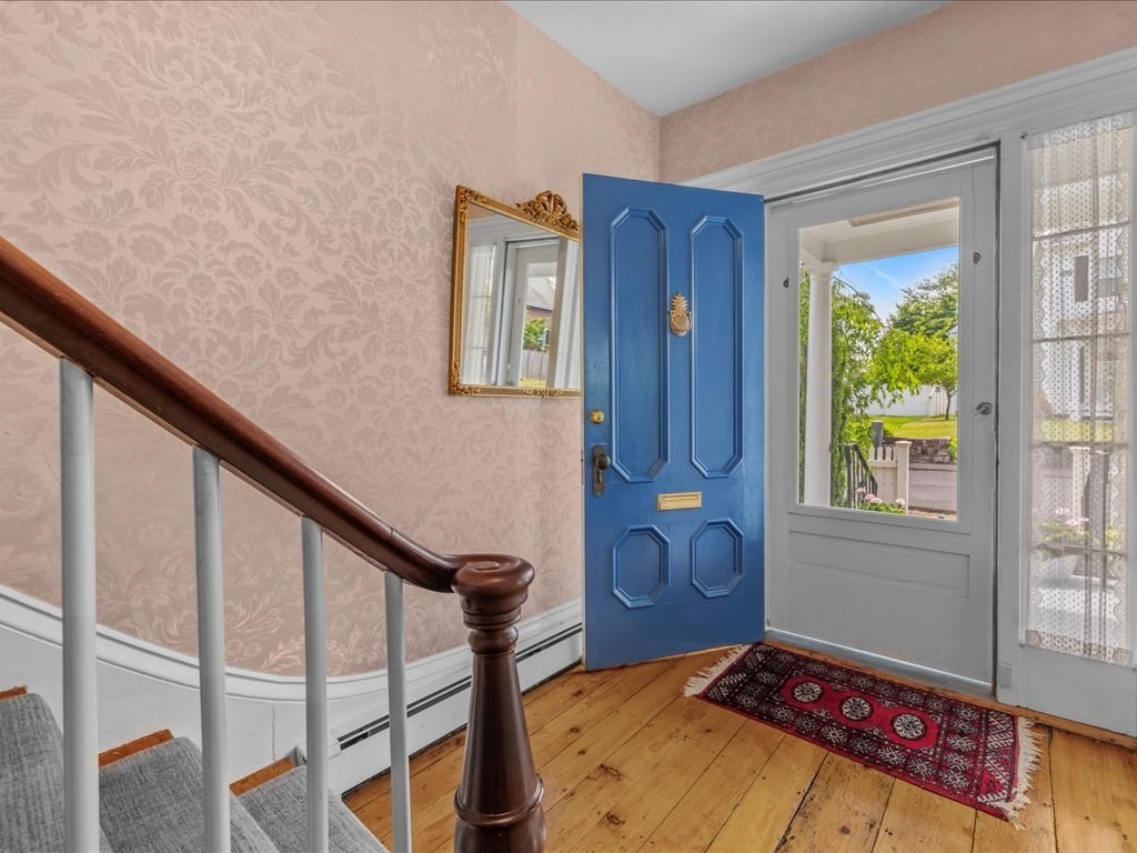 Listing images