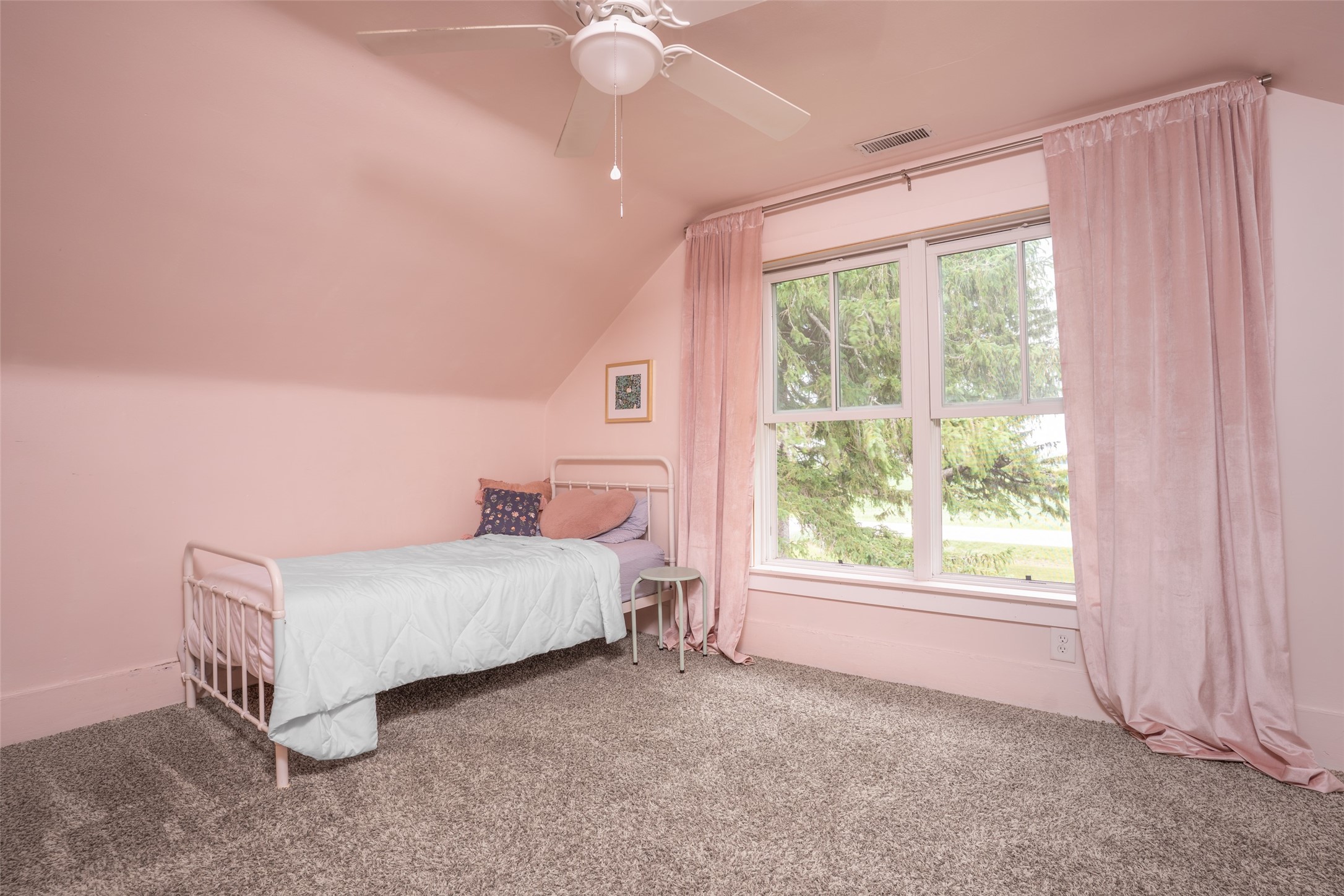 Listing images
