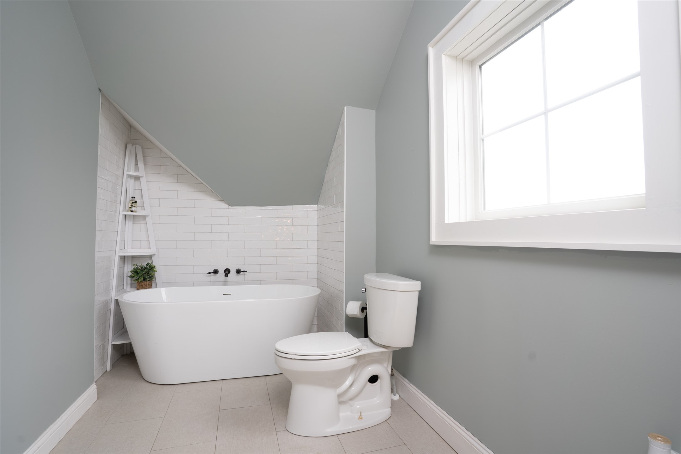 Listing images