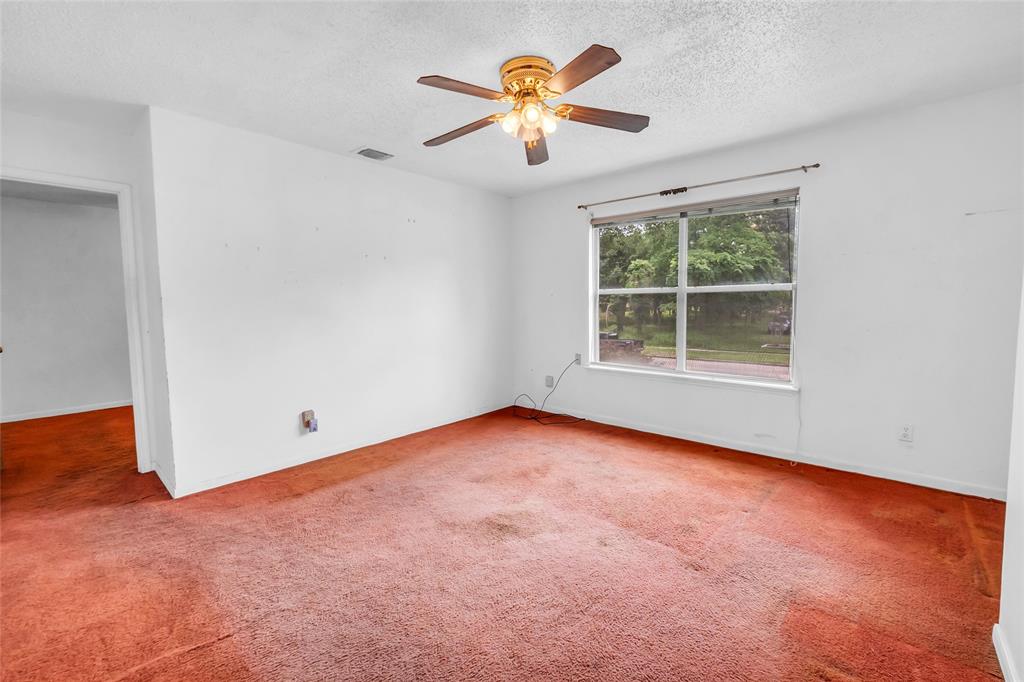Listing images