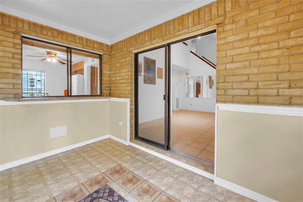 Listing images