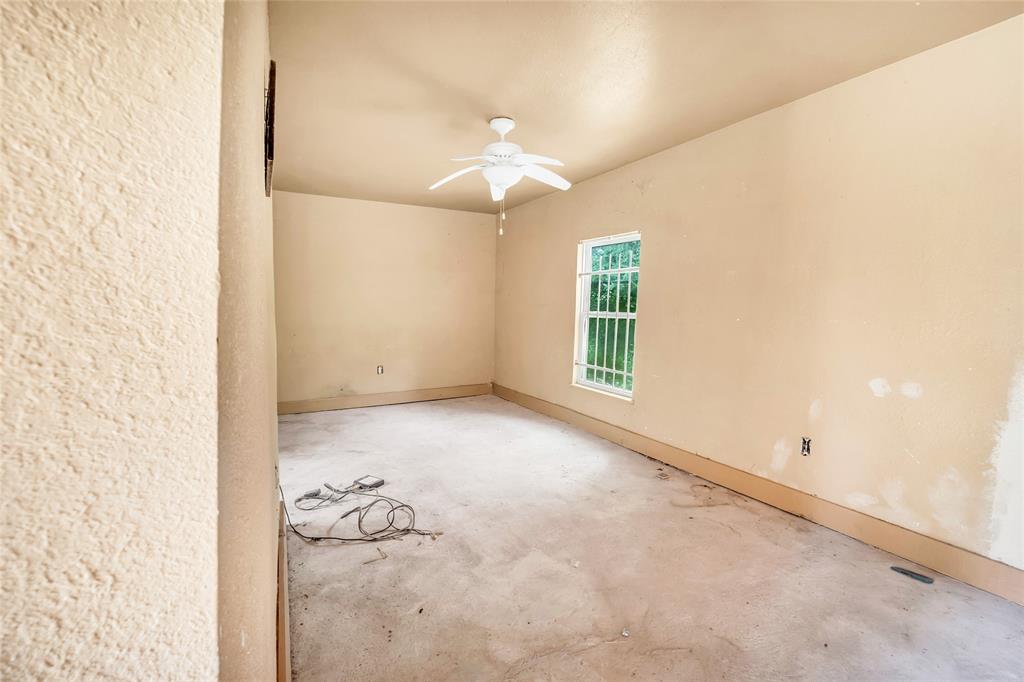 Listing images