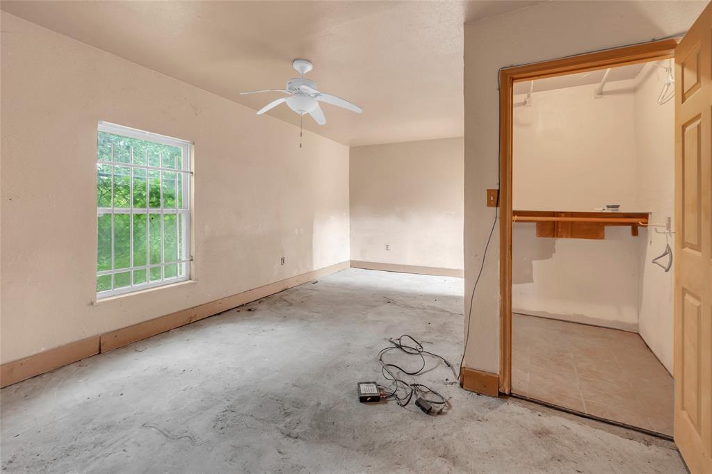 Listing images