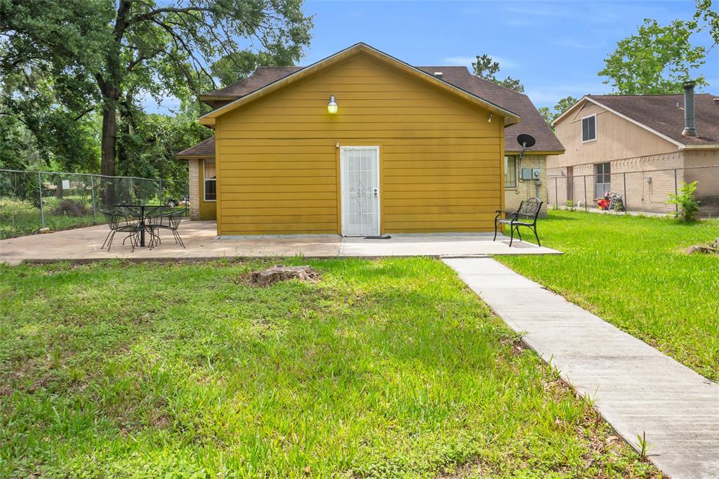 Listing images