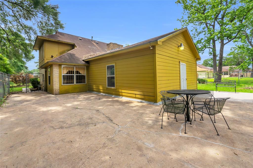 Listing images