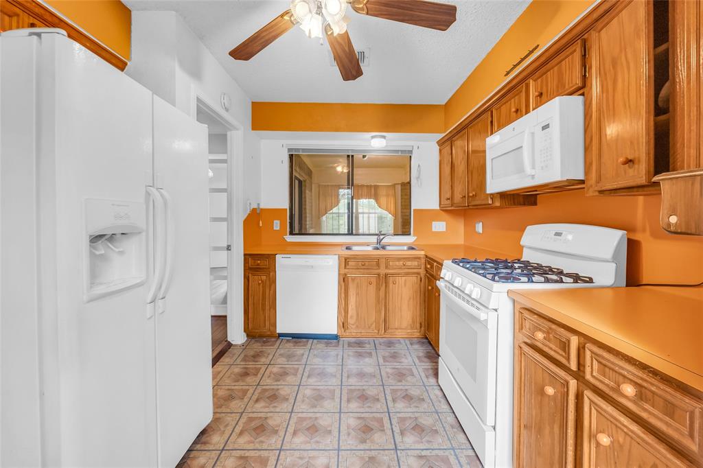 Listing images