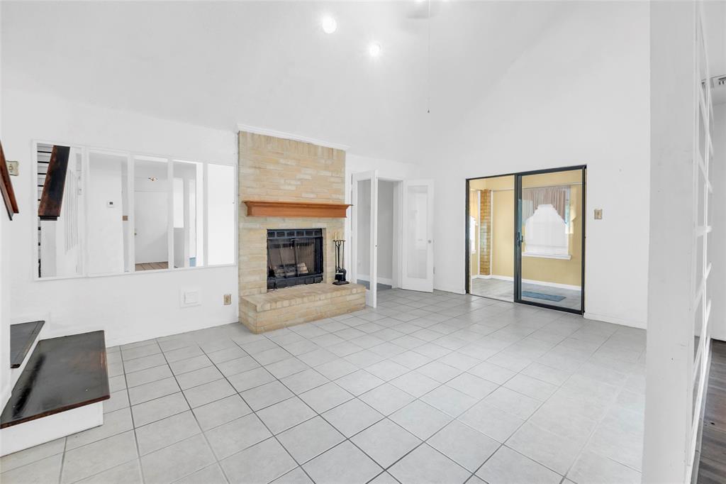 Listing images
