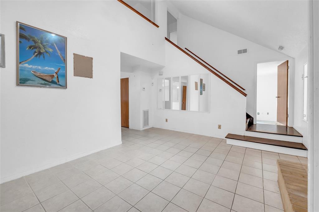 Listing images