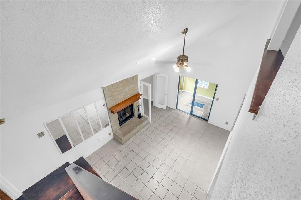Listing images