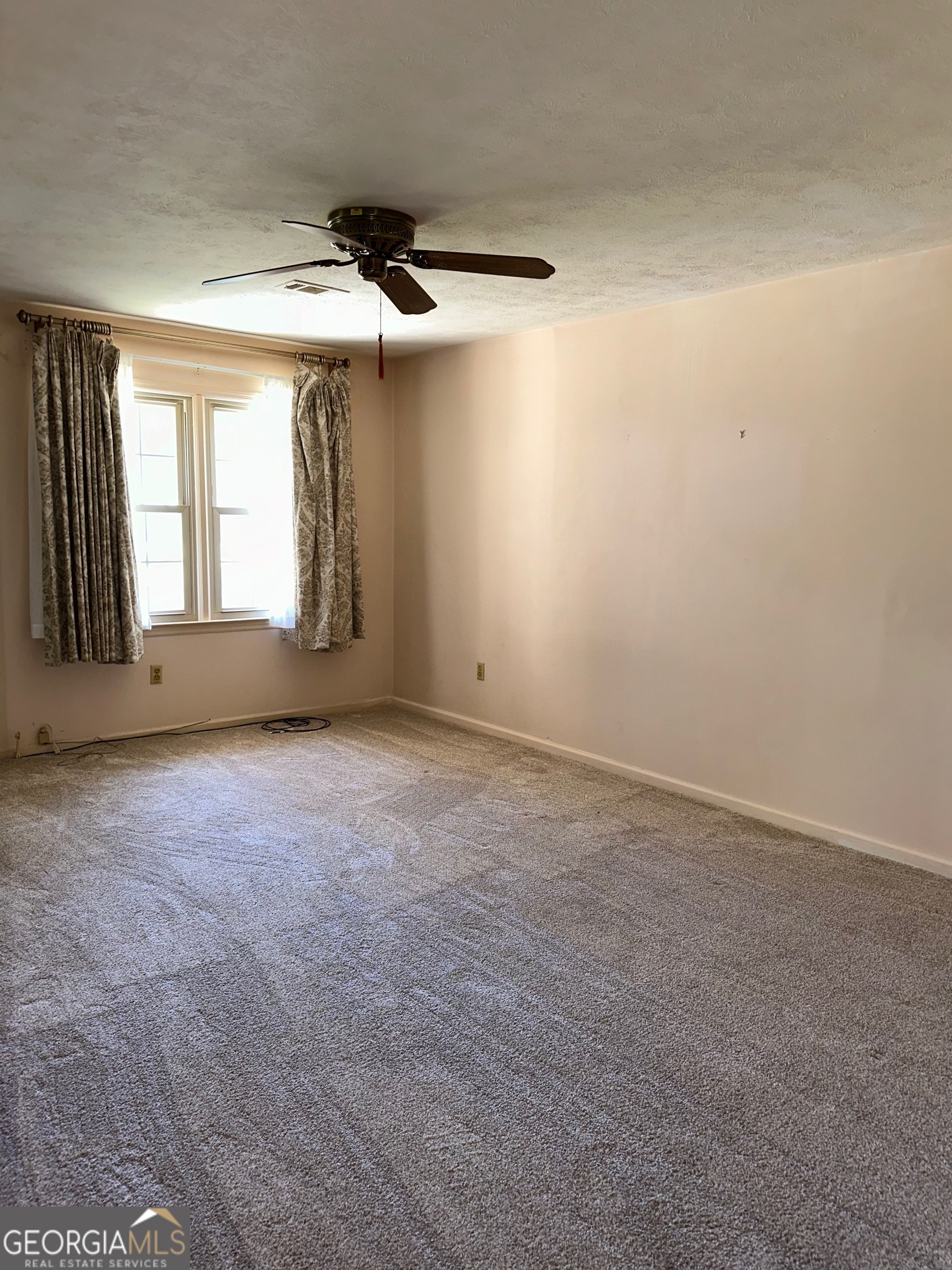 Listing images