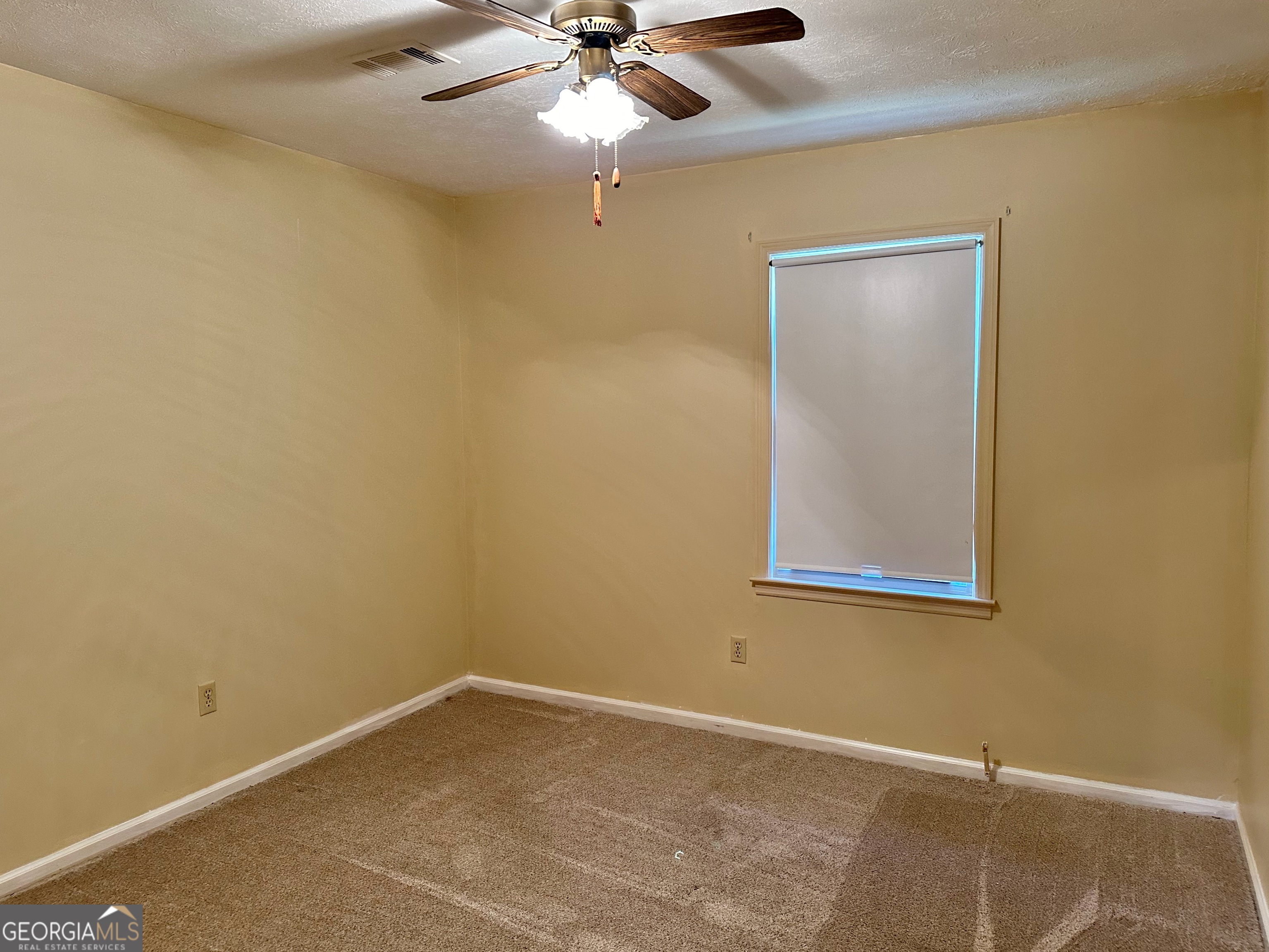 Listing images