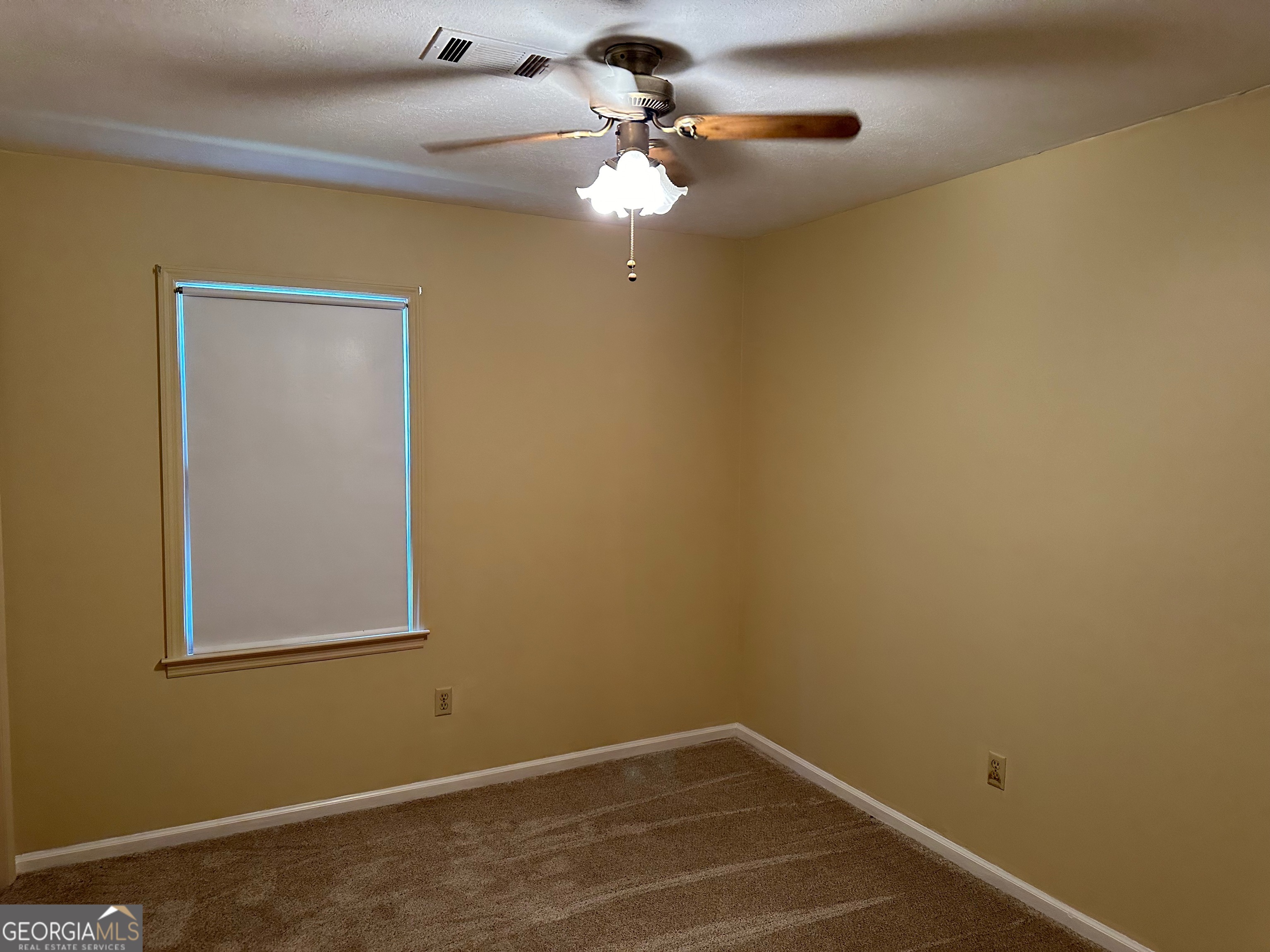 Listing images