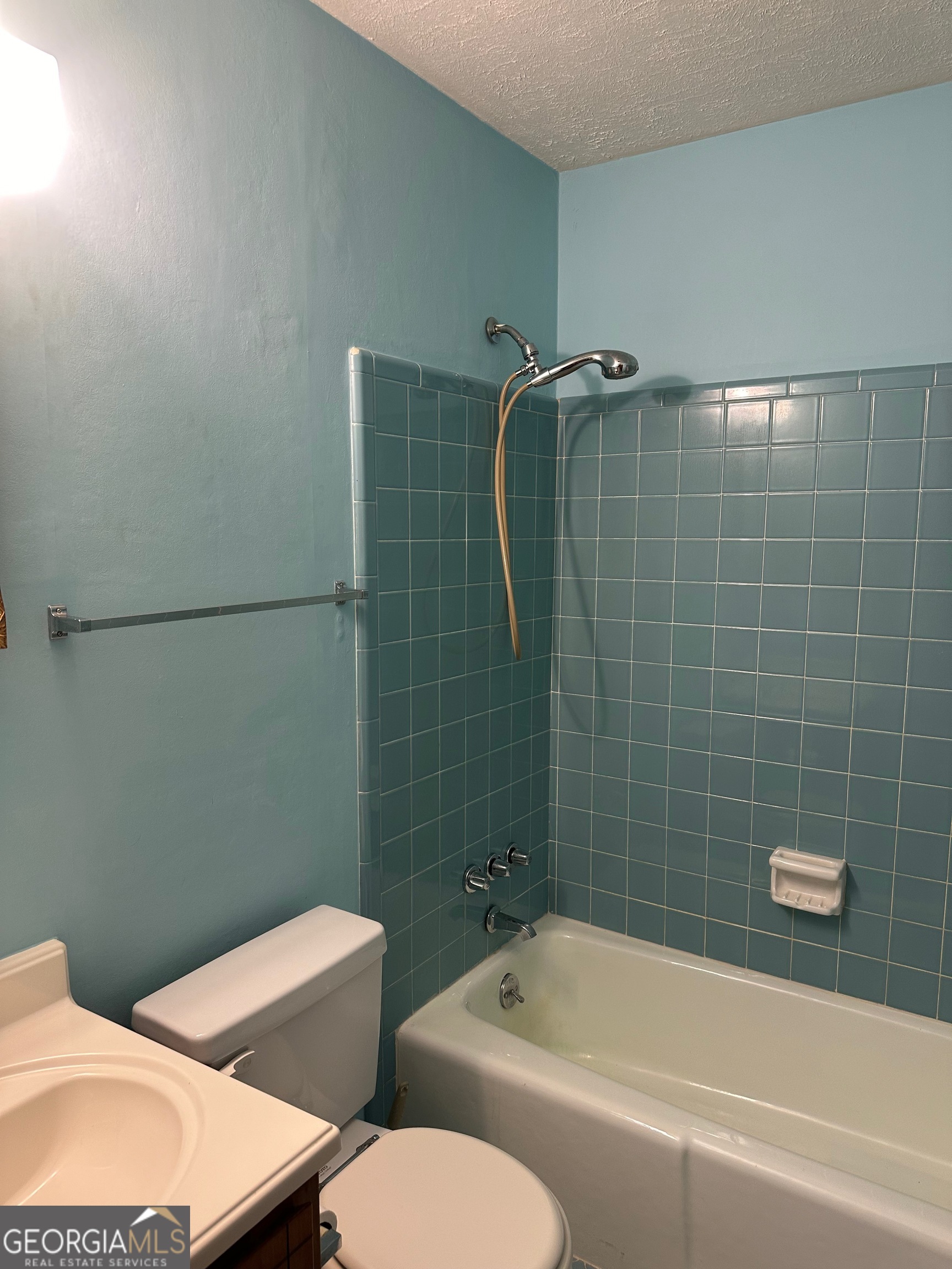 Listing images