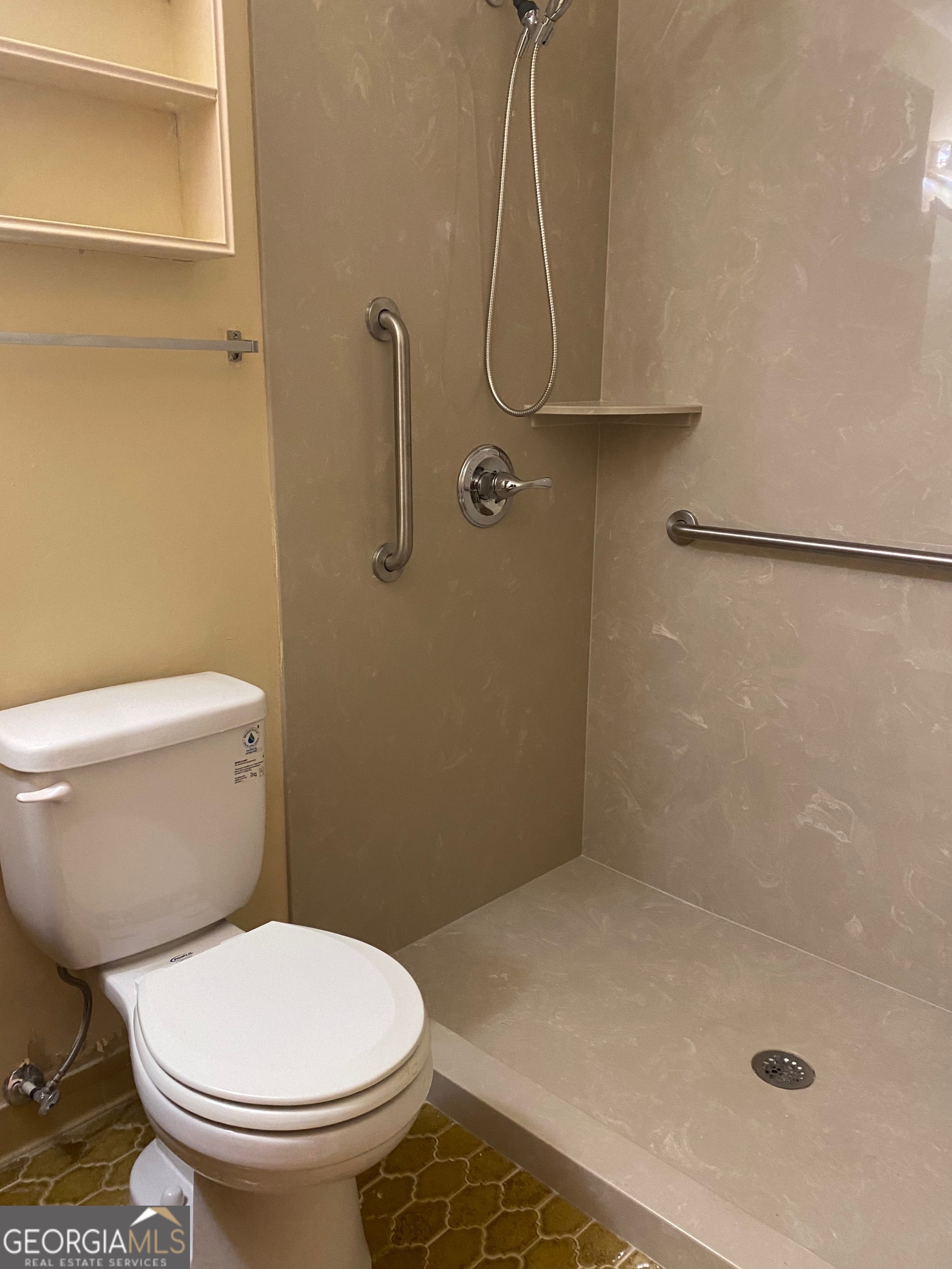 Listing images