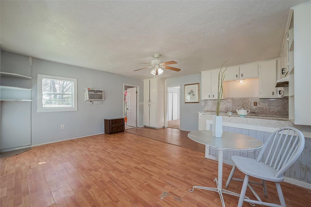 Listing images