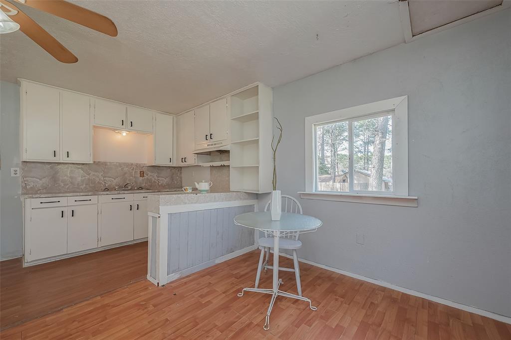 Listing images