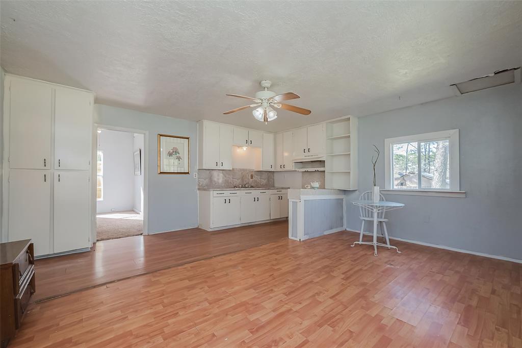 Listing images