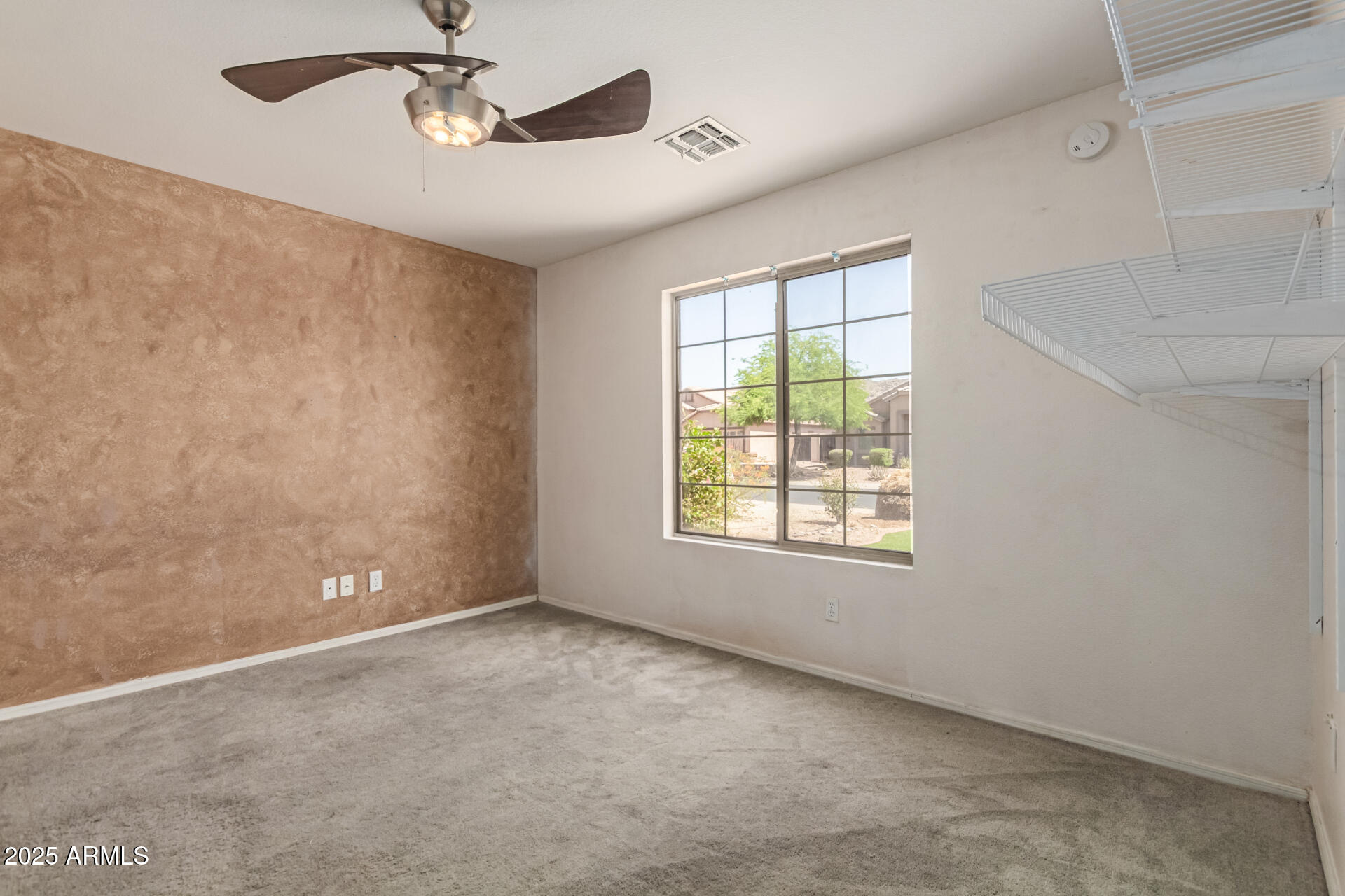 Listing images