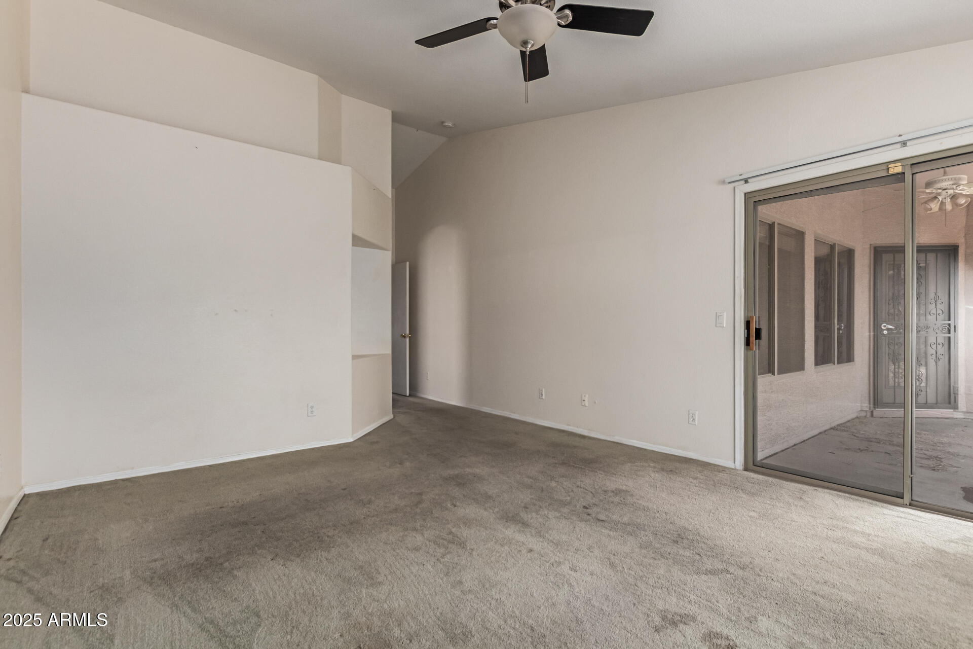 Listing images