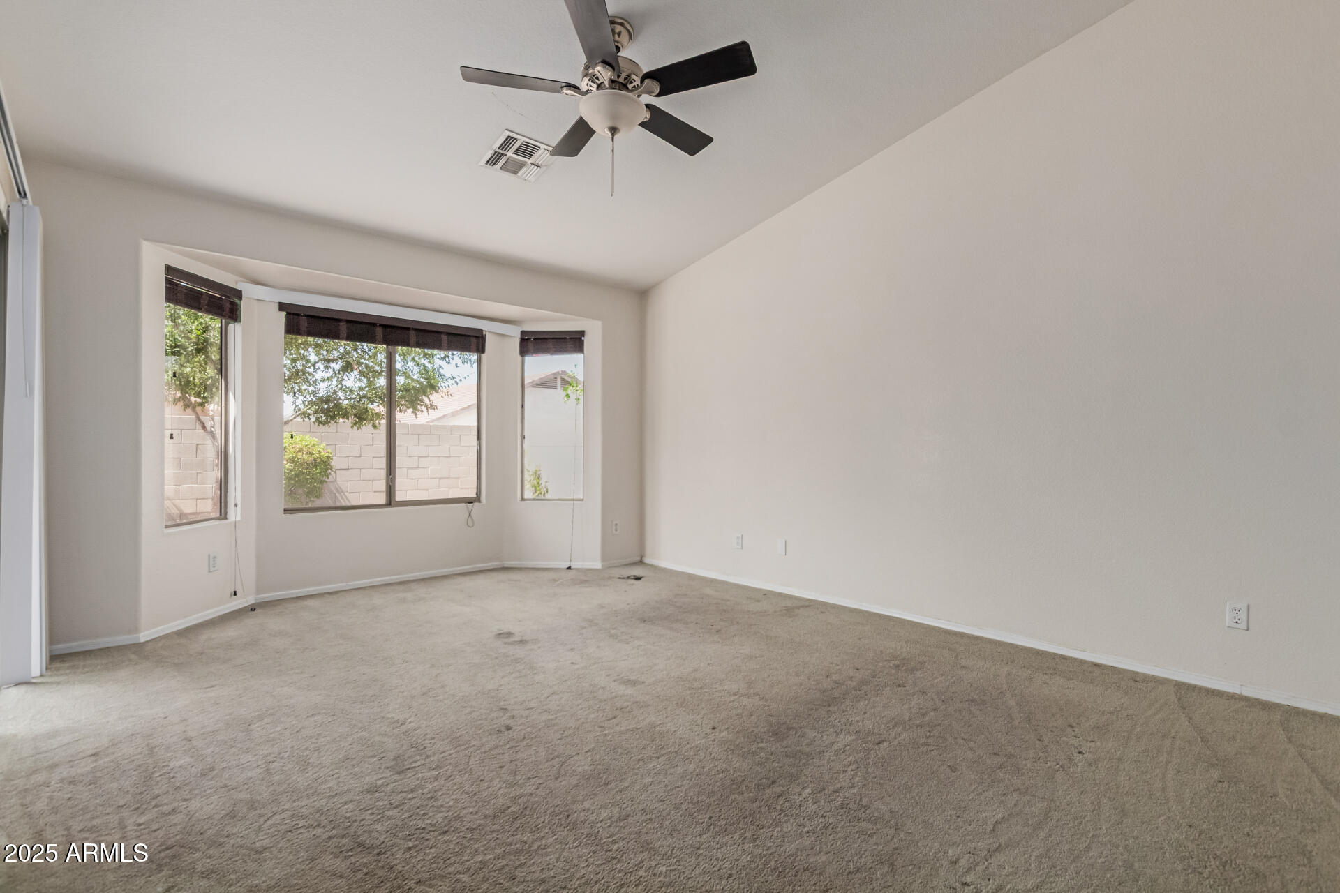 Listing images