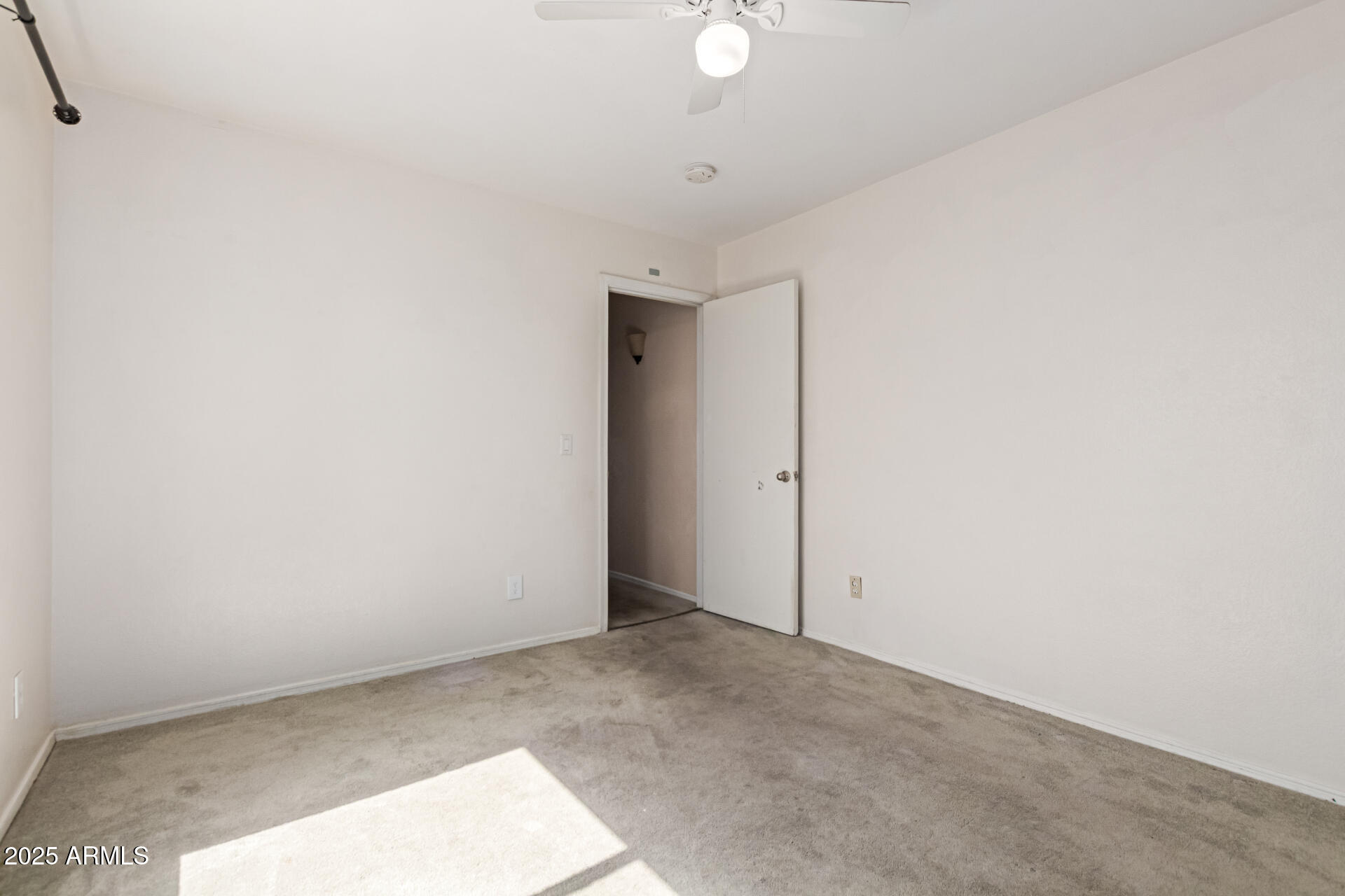 Listing images