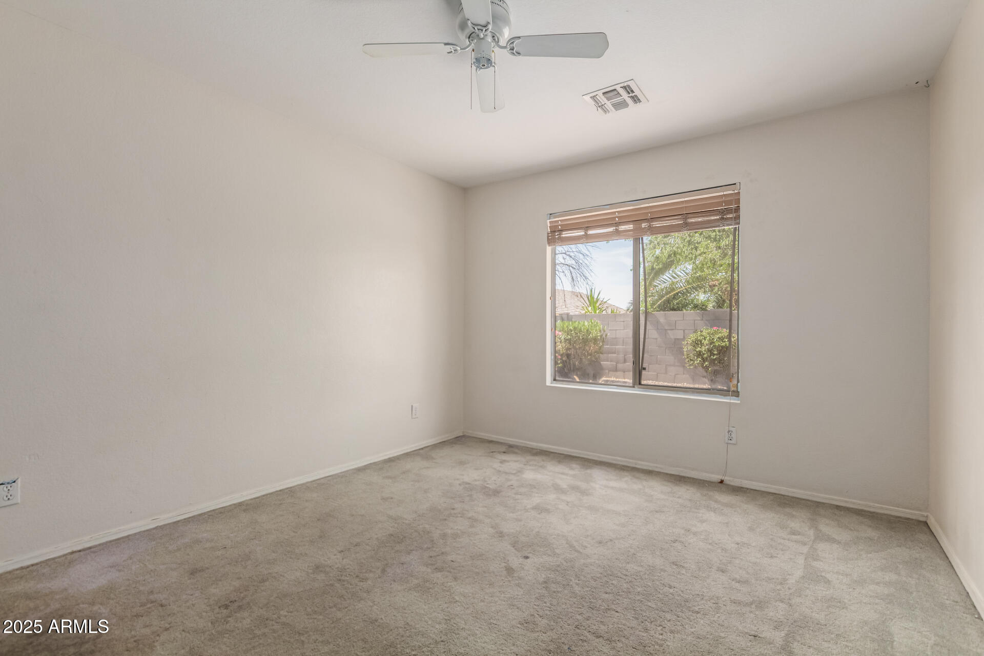 Listing images