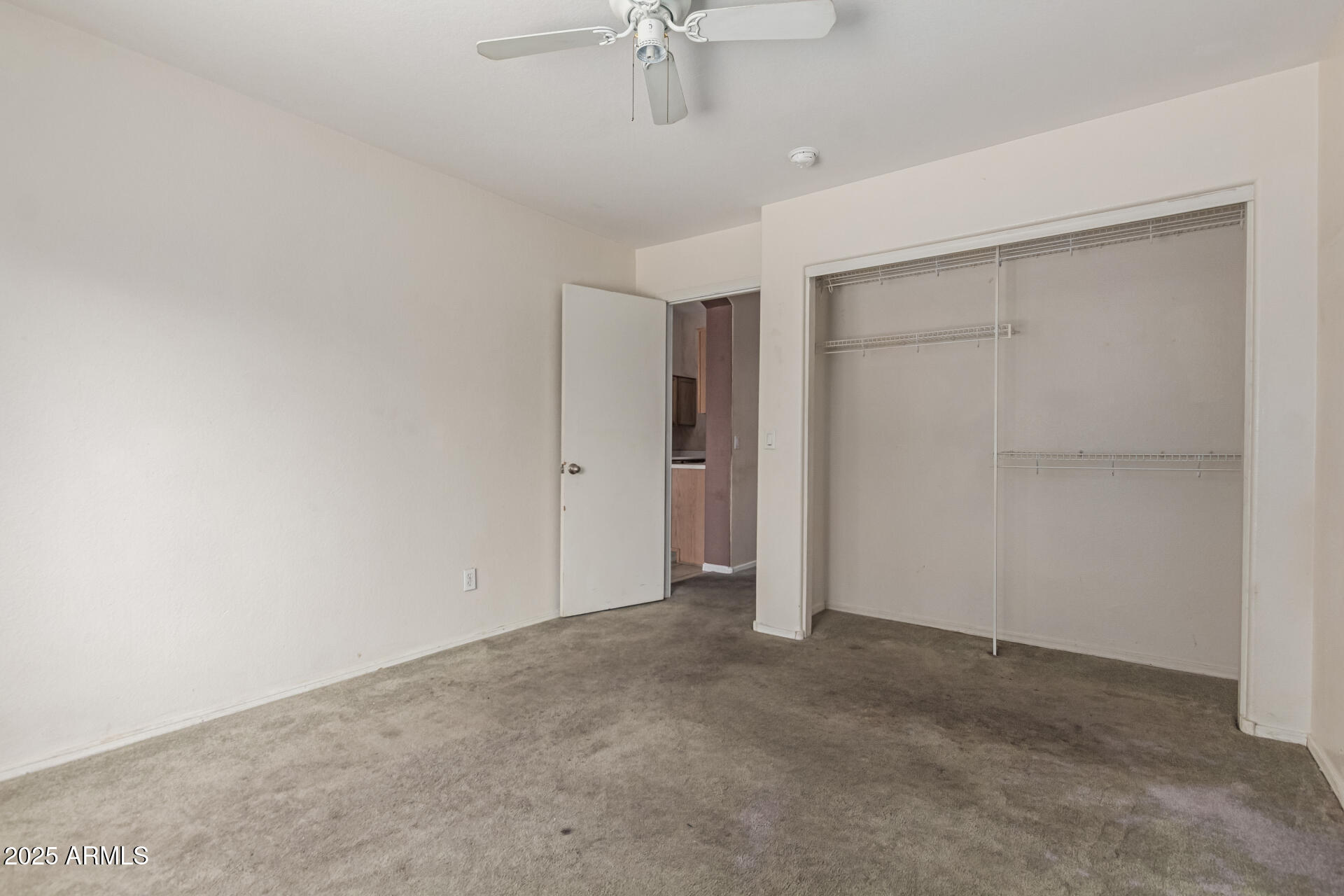 Listing images